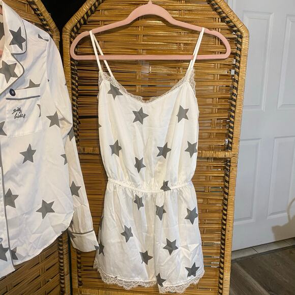 Gilly Hicks by Hollister Star Print Satin Pajama Set XS Top & Lace Romper NWT - Picture 3 of 11